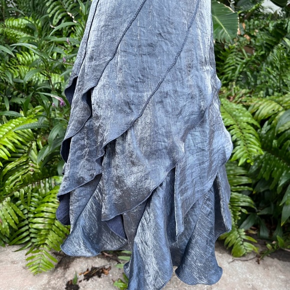 NWOT Samuel Dong TIERED skirt Grey Metallic Size Medium - Picture 9 of 11